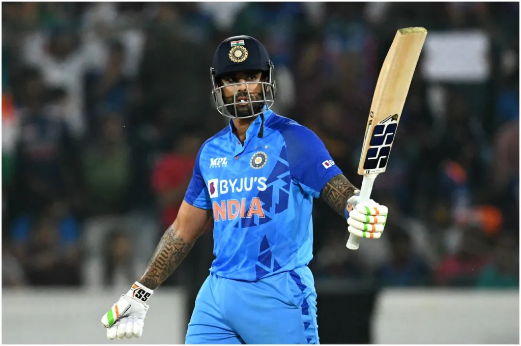 सूर्यकुमार यादव आईसीसी टी-20 बल्लेबाजी रैंकिंग में टॉप पर बरकरार