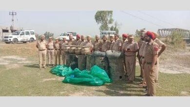 फिरोजपुर में भारत-पाक सीमा के पास CASO ऑपरेशन, पुलिस ने 30,000 लीटर लाहन और 400 बोतल अवैध शराब की बरामद