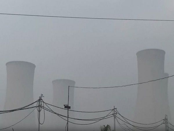 पराली जलाने के कारण बठिंडा में धुएं की चादर, AQI 'बहुत खराब' श्रेणी में