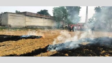 फायर ब्रिगेड ने फिरोजपुर के गांवों में पराली की आग बुझाई