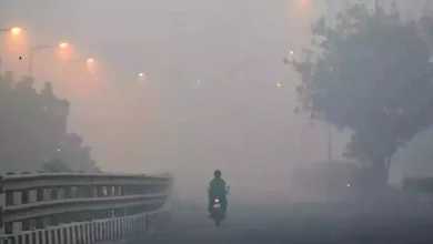दिल्ली में रविवार को भी छाई रही जहरीली धुंध, न्यूनतम तापमान रहा 15.8 डिग्री सेल्सियस