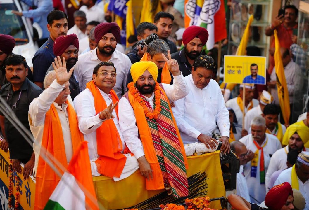 डॉ. भीमराव अंबेडकर जी द्वारा लिखित संविधान खतरे में, लोकतंत्र और संविधान को बचाने के लिए मिलकर लड़ना होगा: भगवंत मान