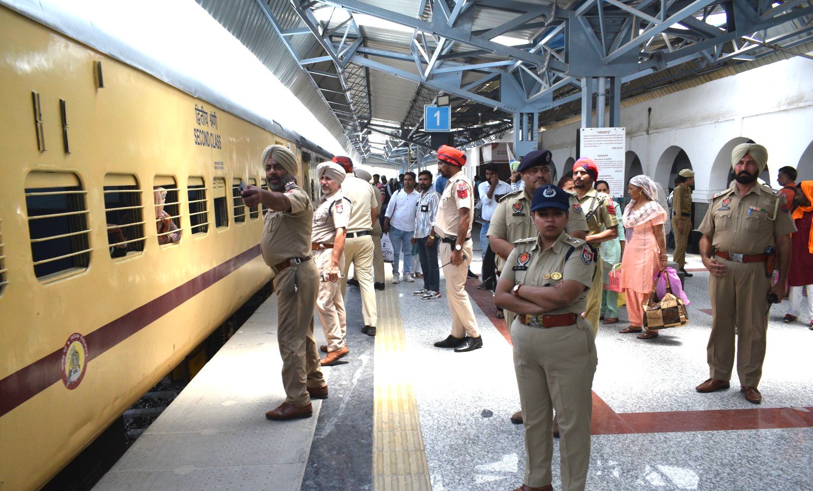 पंजाब पुलिस ने राज्य भर में रेलवे स्टेशनों और बस स्टैंडों पर चलाया तलाशी अभियान