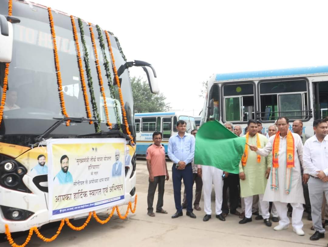 भाजपा प्रदेश अध्यक्ष मोहन लाल बडोली ने अयोध्या धाम के लिए बुजुर्ग तीर्थयात्रियों को ले जाने वाली बस को दिखाई हरी झंडी